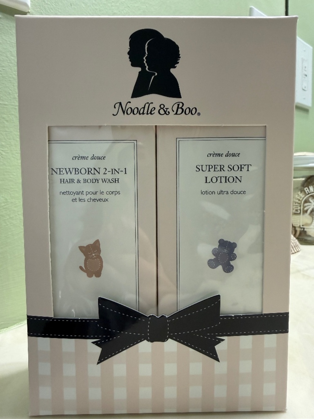 Noodle and Boo newborn bath set